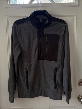 The Unipro Qwick-Dry Fleece Quarter-Zip Pullover 🖤